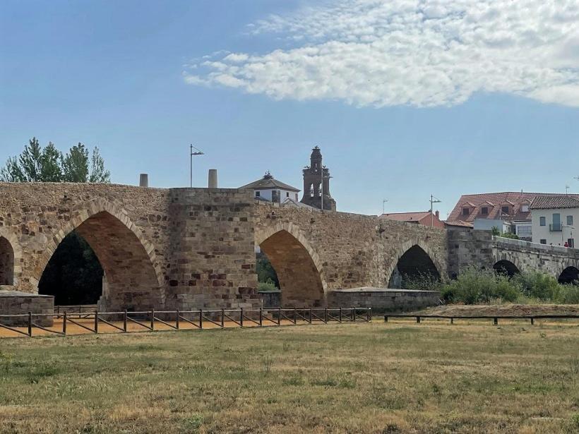 Hospital de Órbigo B&B Puente De Orbigo מראה חיצוני תמונה